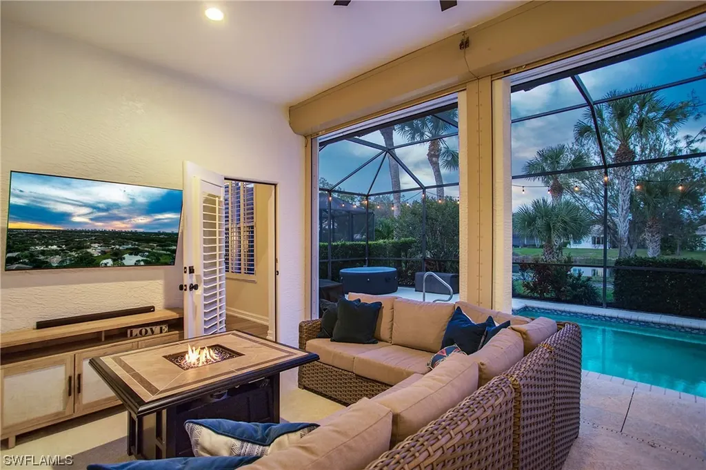 6550 Chestnut Circle Naples FL 34109