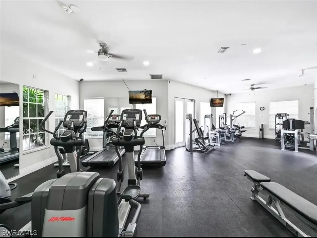 6550 Chestnut Circle Naples FL 34109