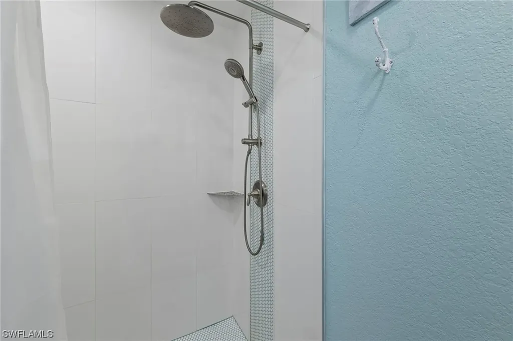 1714 NE 6th Terrace Cape Coral FL 33909