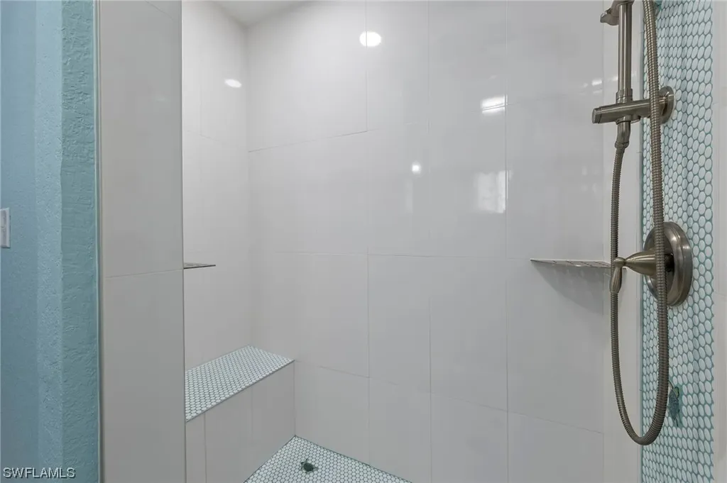 1714 NE 6th Terrace Cape Coral FL 33909