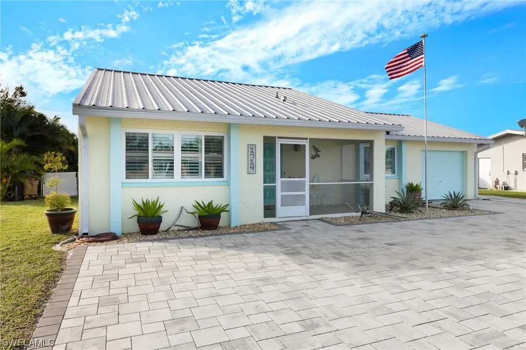1714 NE 6th Terrace Cape Coral FL 33909