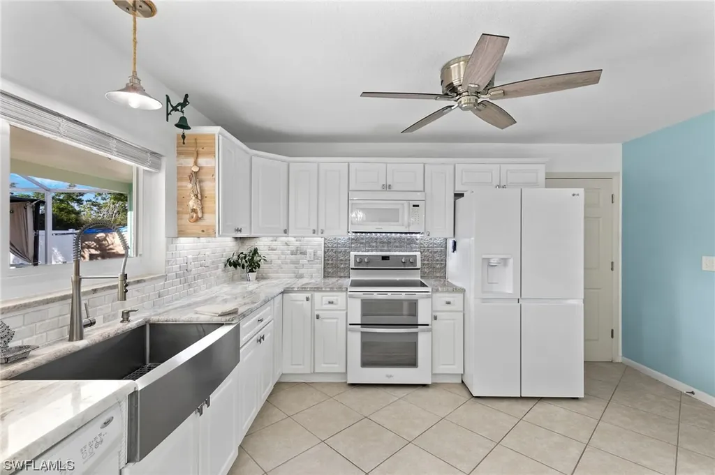 1714 NE 6th Terrace Cape Coral FL 33909