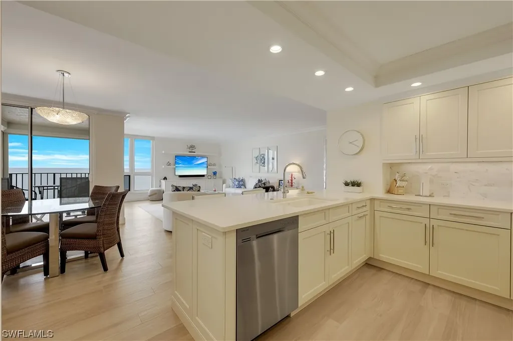 3215 Gulf Shore Boulevard N Naples FL 34103