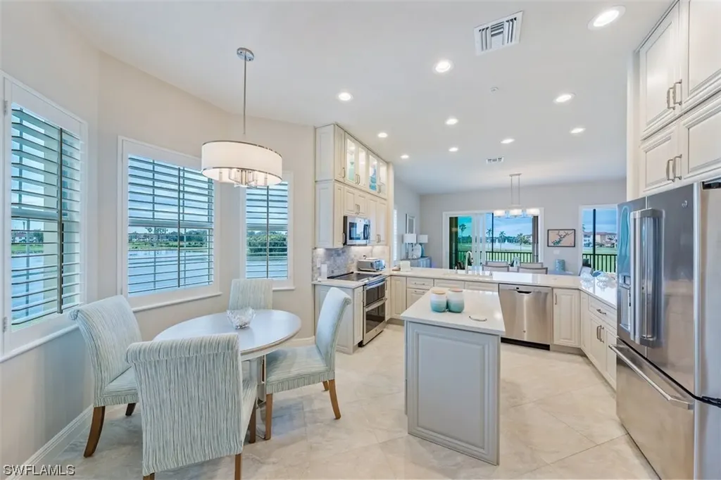 604 El Camino Real Naples FL 34119