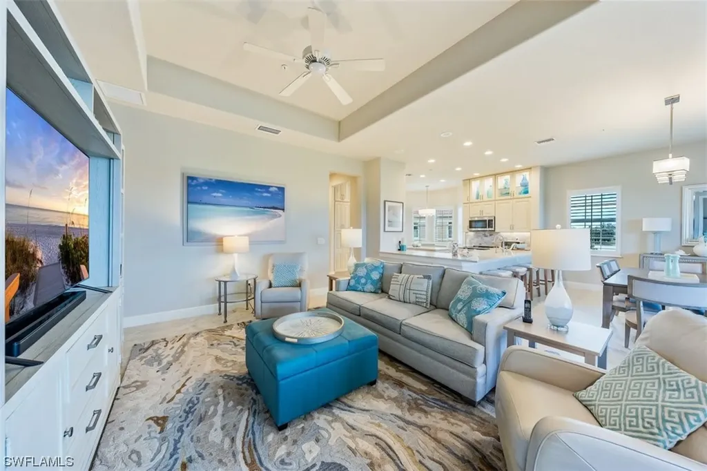 604 El Camino Real Naples FL 34119