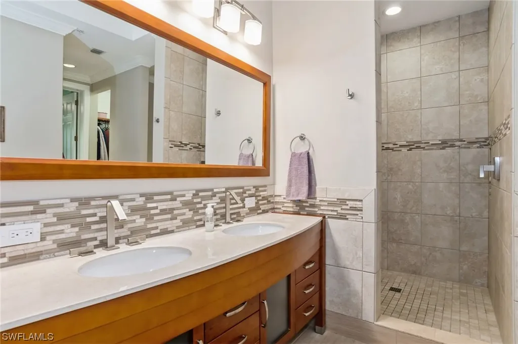 1435 Mariposa Circle Naples FL 34105