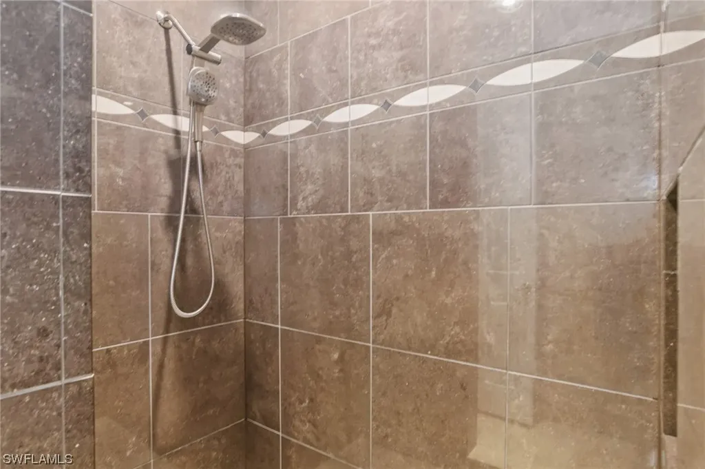 1435 Mariposa Circle Naples FL 34105