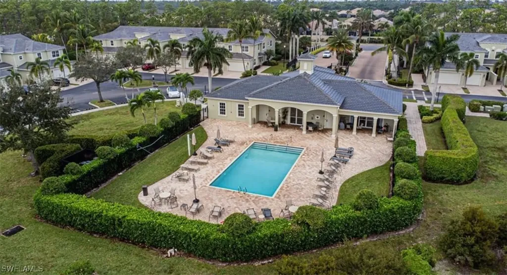 1435 Mariposa Circle Naples FL 34105