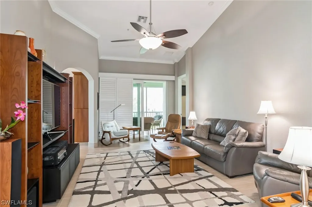 1435 Mariposa Circle Naples FL 34105