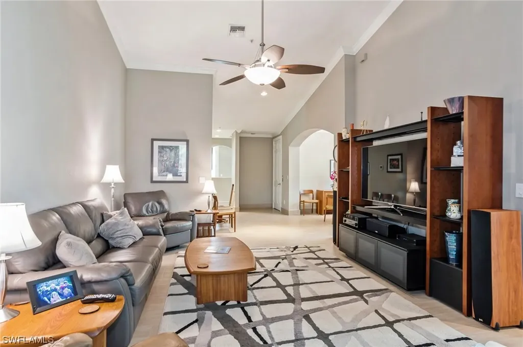 1435 Mariposa Circle Naples FL 34105
