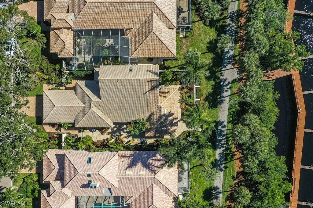 27583 Riverbank Drive Bonita Springs FL 34134