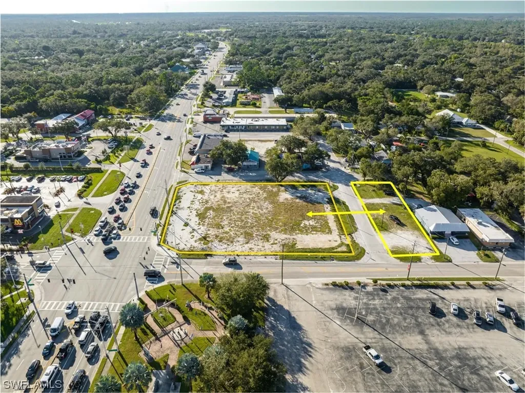 10 W Hickpochee Avenue Labelle FL 33935