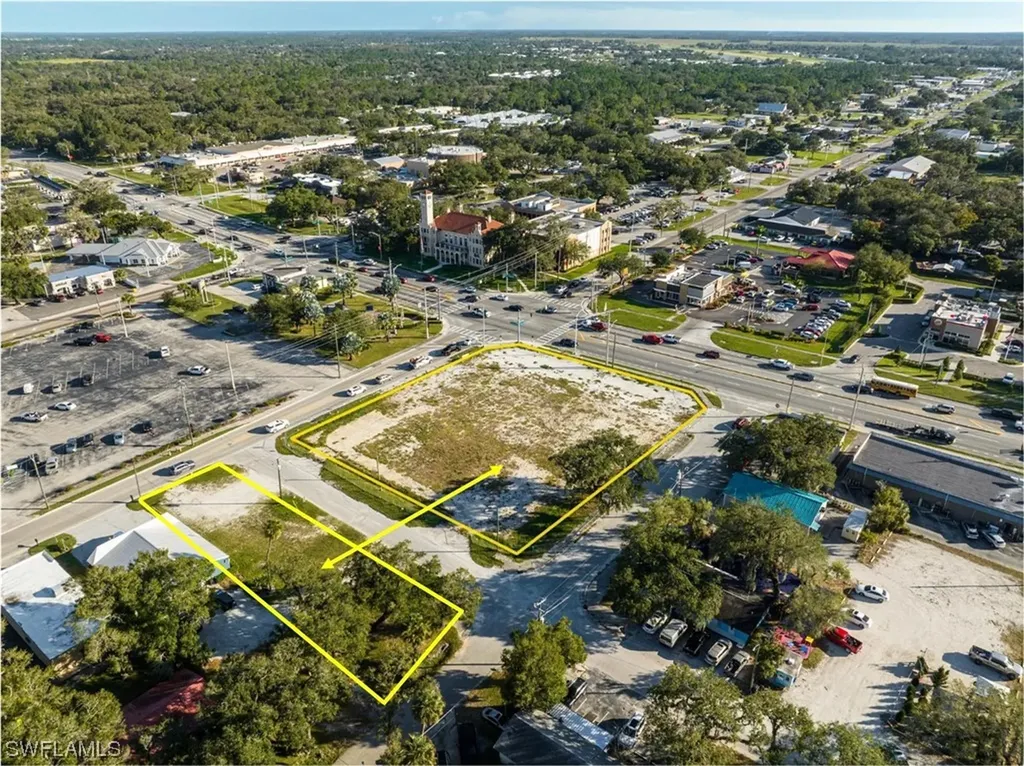 10 W Hickpochee Avenue Labelle FL 33935