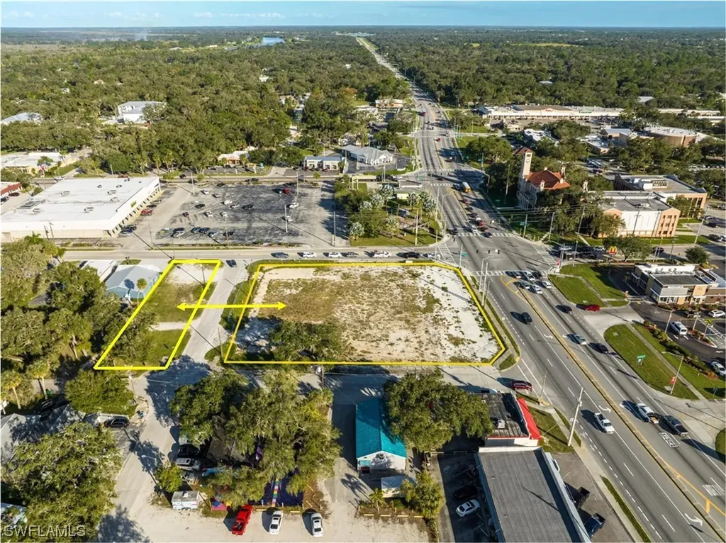 10 W Hickpochee Avenue Labelle FL 33935