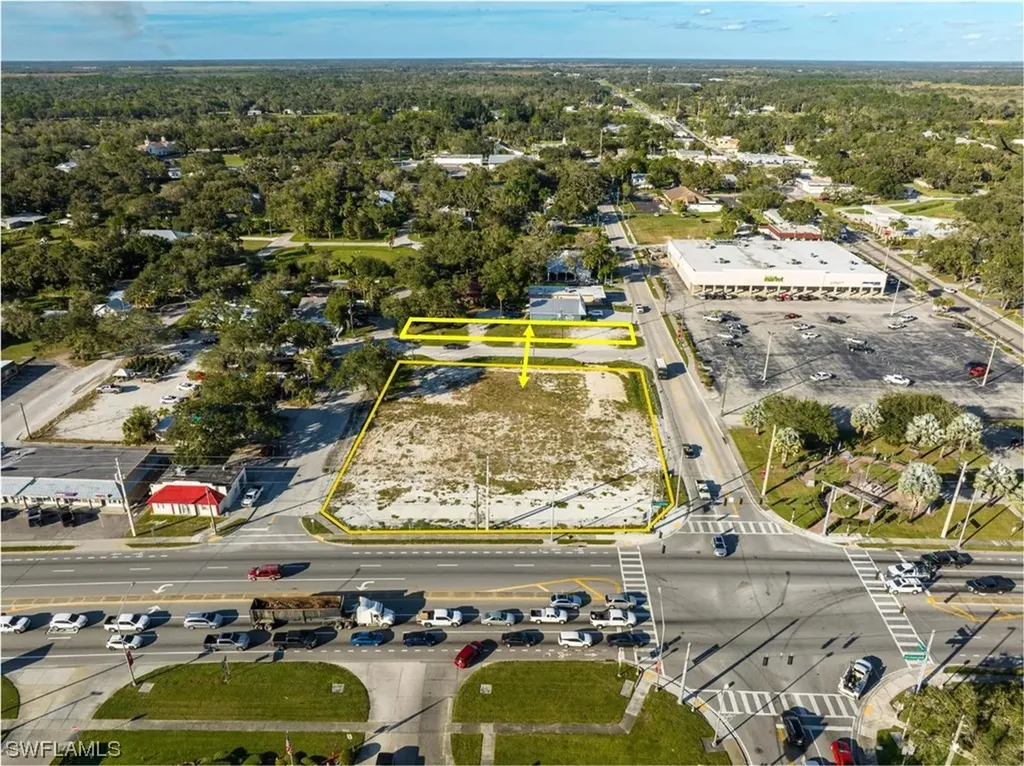 10 W Hickpochee Avenue Labelle FL 33935