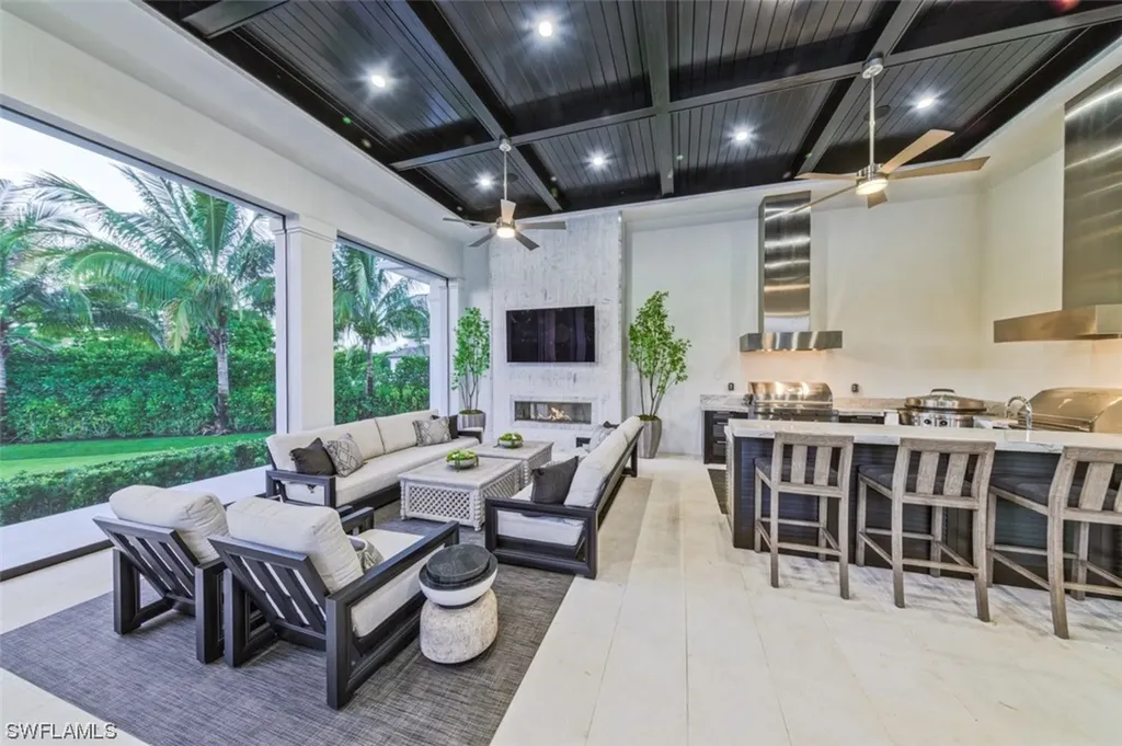 185 Cajeput Drive Naples FL 34108