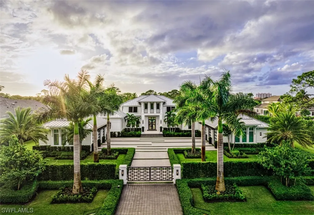 185 Cajeput Drive Naples FL 34108