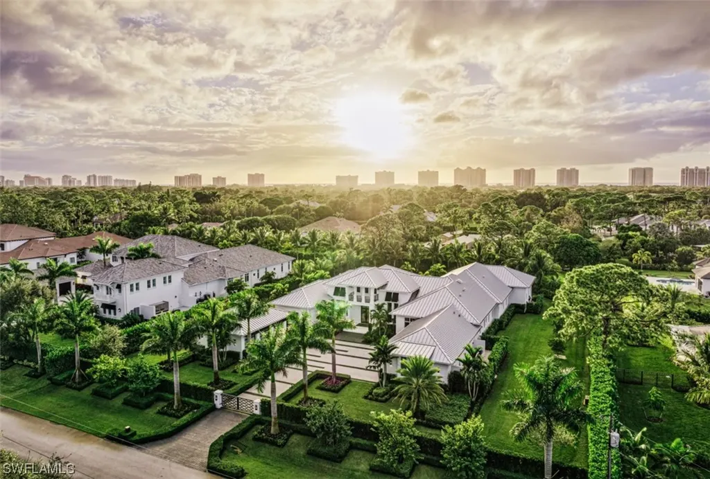 185 Cajeput Drive Naples FL 34108