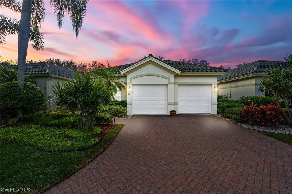 845 Vistana Circle Naples FL 34119