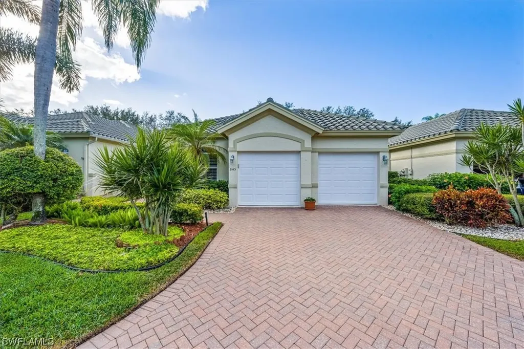 845 Vistana Circle Naples FL 34119