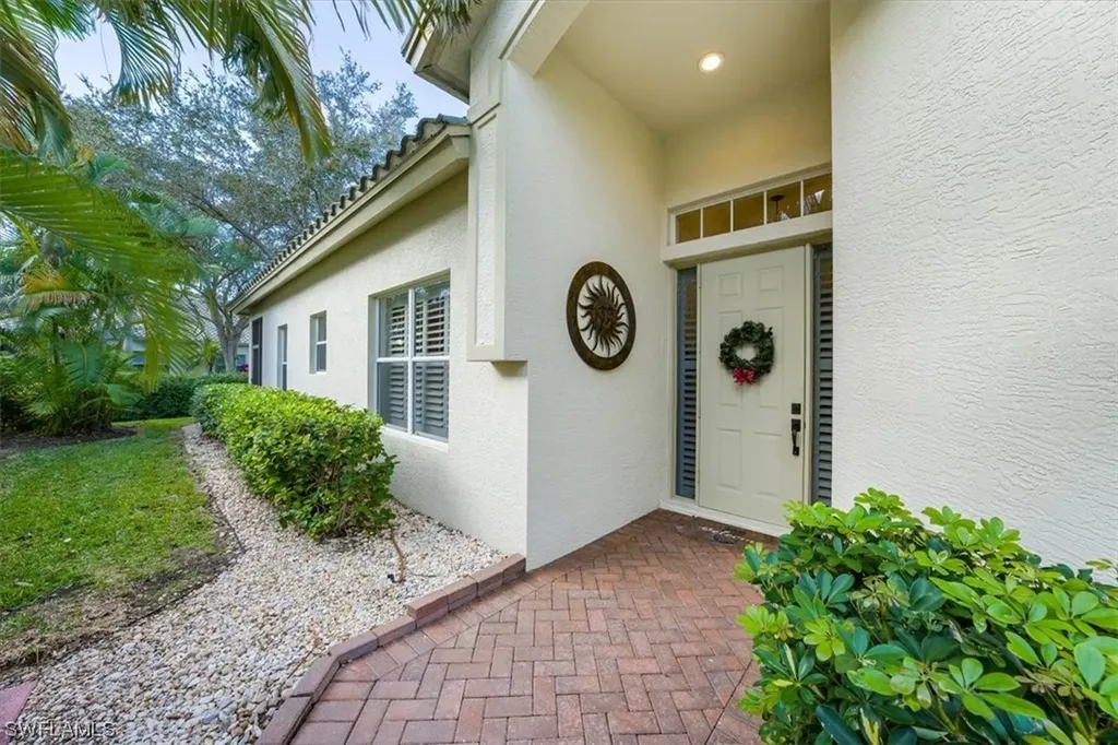 845 Vistana Circle Naples FL 34119