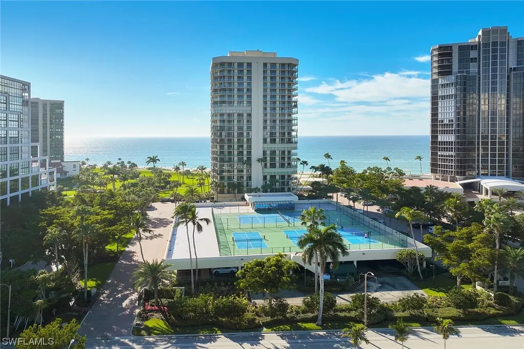 Naples FL, 4901 Gulf Shore Boulevard N, Unit 1101
