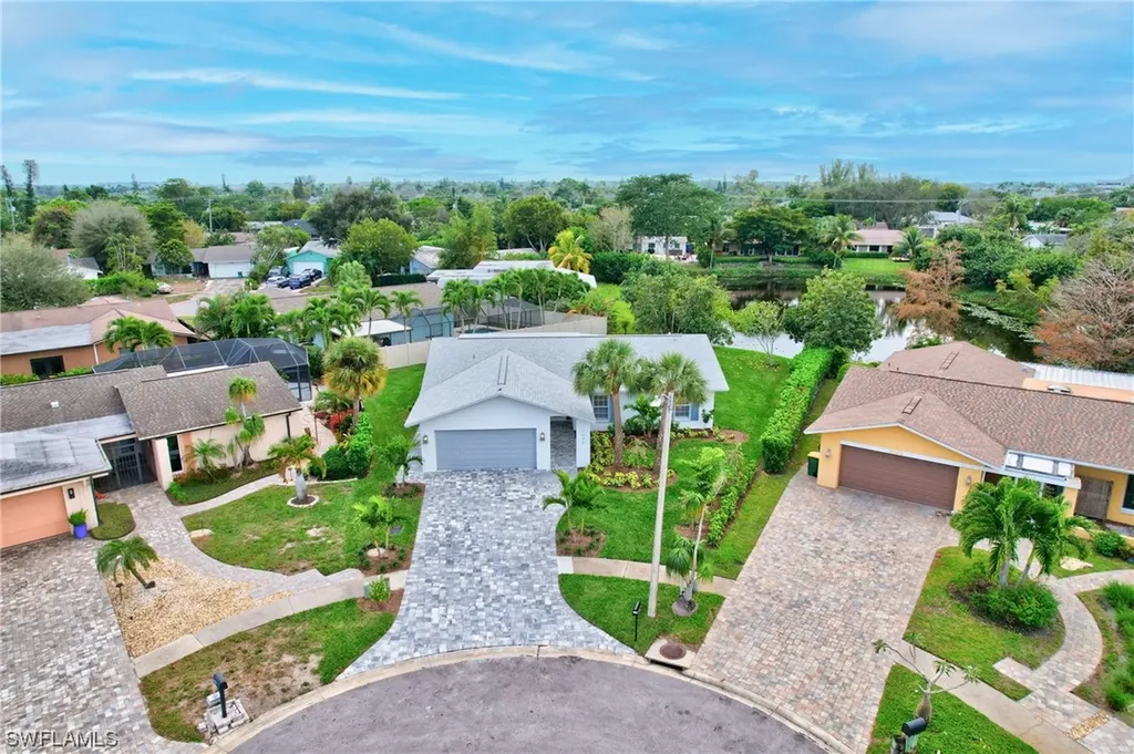1084 Lake Shore Court Naples FL 34103