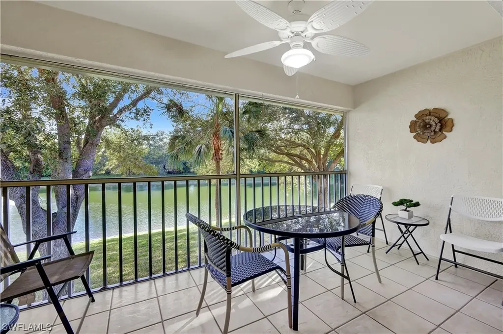 289 Robin Hood Circle Naples FL 34104