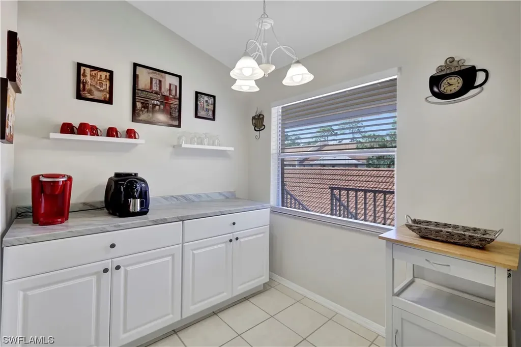 289 Robin Hood Circle Naples FL 34104