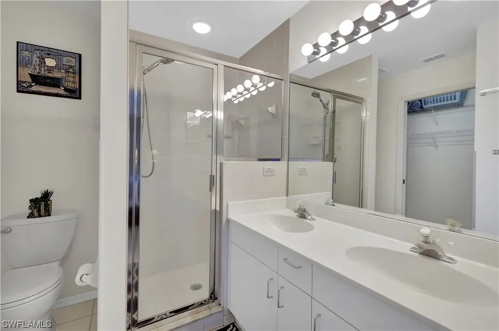 289 Robin Hood Circle Naples FL 34104
