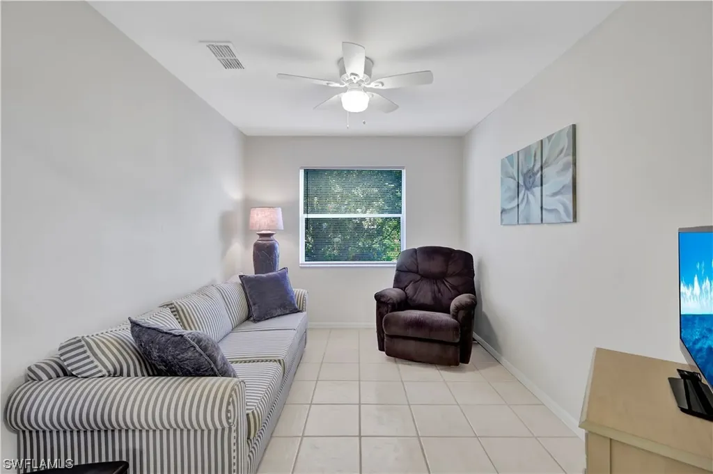 289 Robin Hood Circle Naples FL 34104