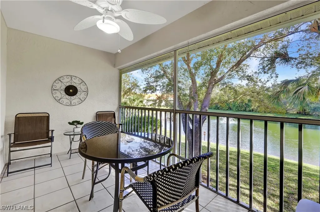 289 Robin Hood Circle Naples FL 34104