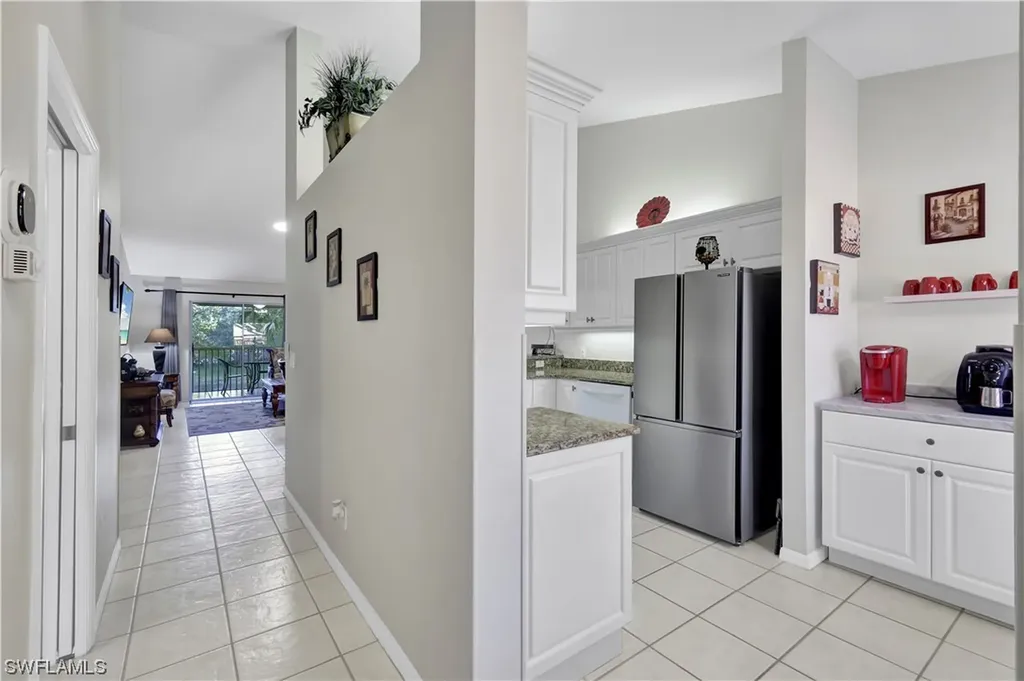 289 Robin Hood Circle Naples FL 34104