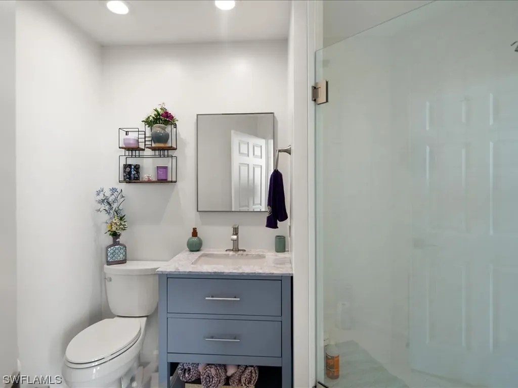 425 Cove Tower Drive Naples FL 34110