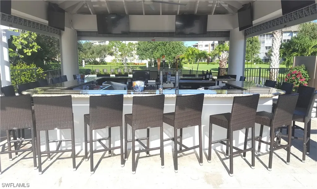 425 Cove Tower Drive Naples FL 34110