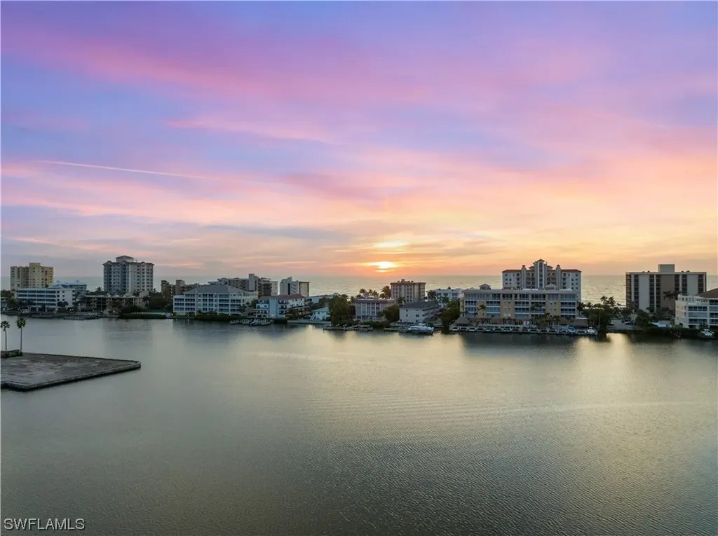 368 Bayside Avenue Naples FL 34108