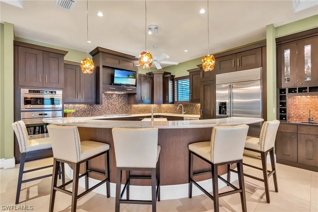 368 Bayside Avenue Naples FL 34108