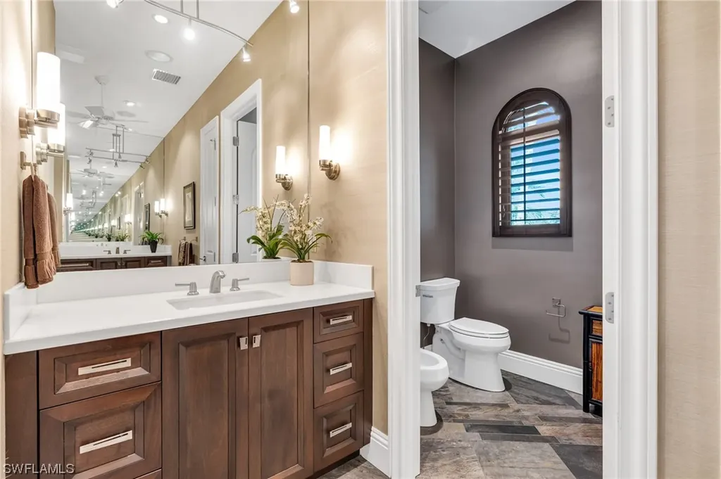 368 Bayside Avenue Naples FL 34108