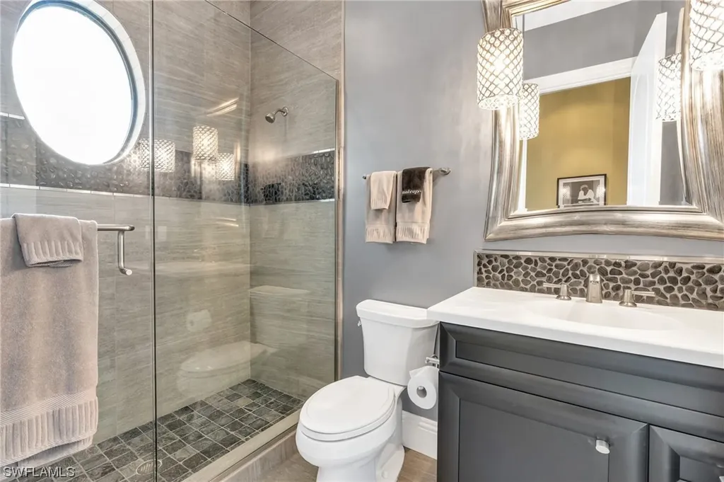 368 Bayside Avenue Naples FL 34108