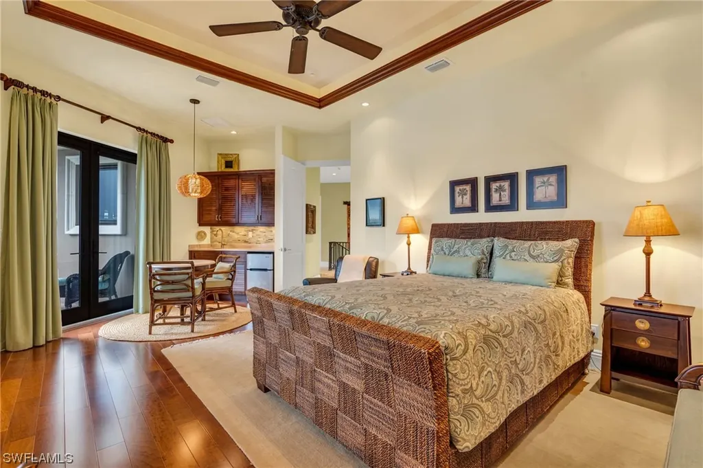 368 Bayside Avenue Naples FL 34108