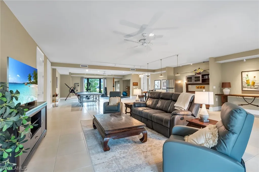 368 Bayside Avenue Naples FL 34108