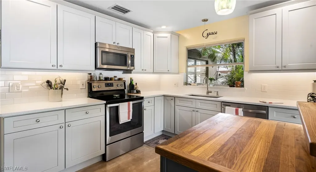 2267 Aldridge Avenue Fort Myers FL 33907