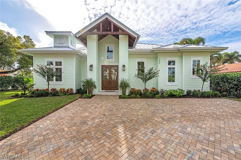 Naples FL, 788 Broad Court S