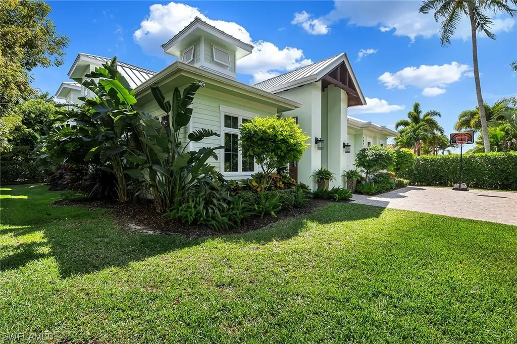 788 Broad Court S Naples FL 34102