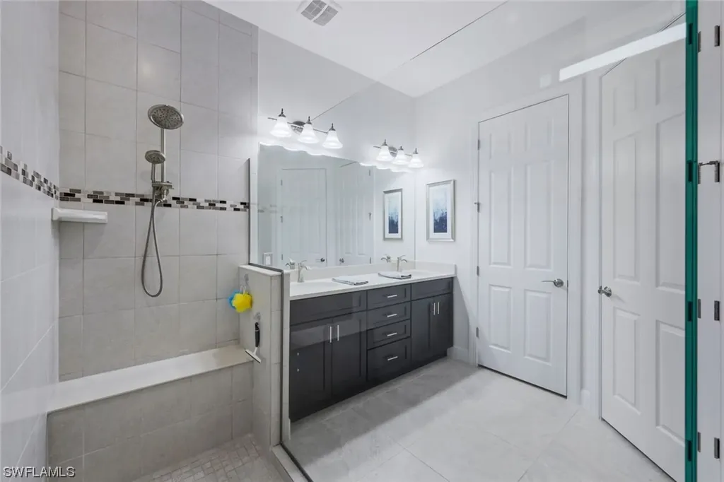 9104 Siesta Bay Drive Naples FL 34120