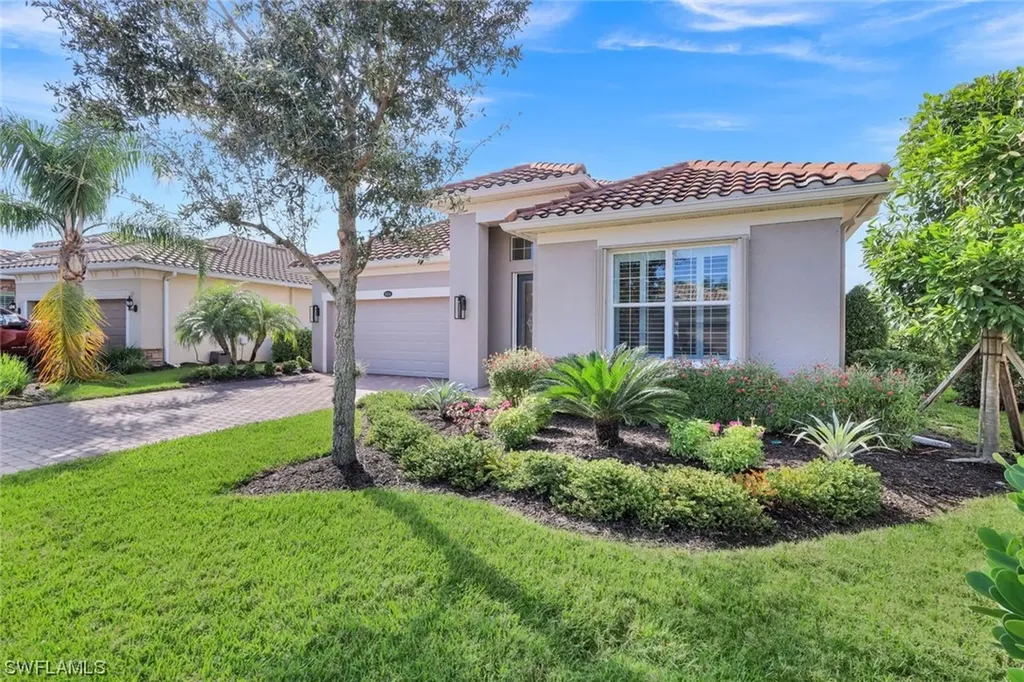 9104 Siesta Bay Drive Naples FL 34120
