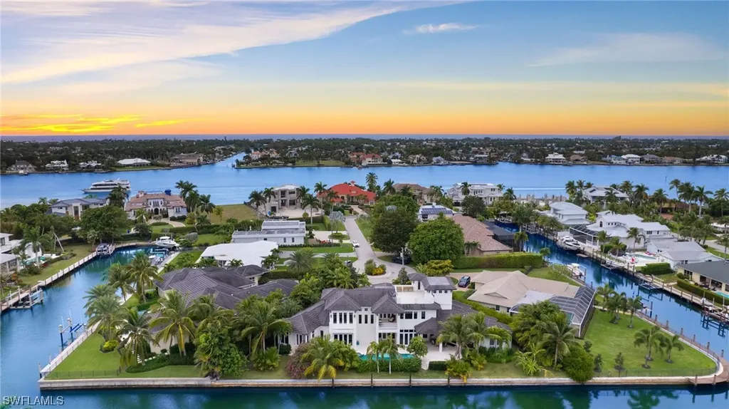 2275 Trout Court Naples FL 34102