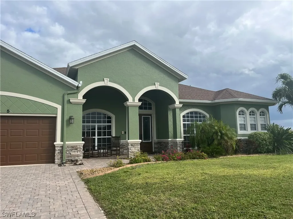 1005 NW 3rd Place Cape Coral FL 33993