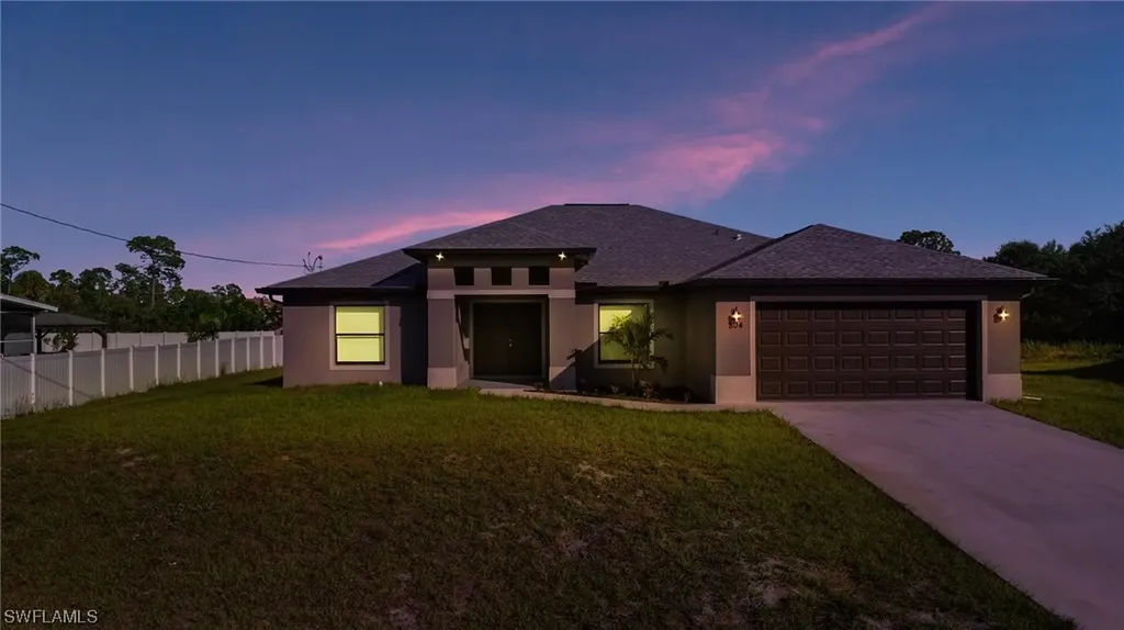 1910 Xelda Avenue N Lehigh Acres FL 33971
