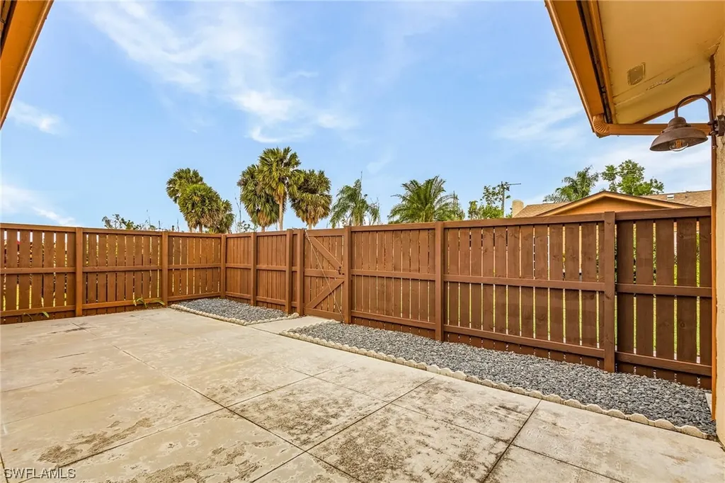 6372 Royal Woods Drive Fort Myers FL 33908